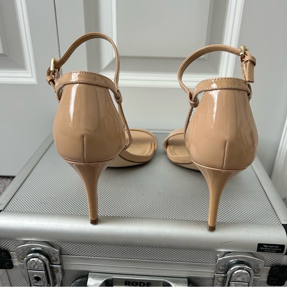 Michael Kors Nude Patent Leather Strappy Heels – Size 7.5 - Picture 3 of 7